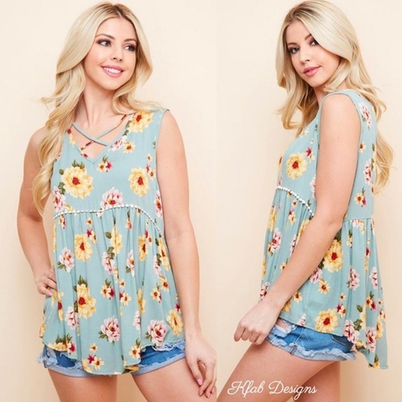 Crisscross Pompom Detail Babydoll Top - Picture 2 of 9